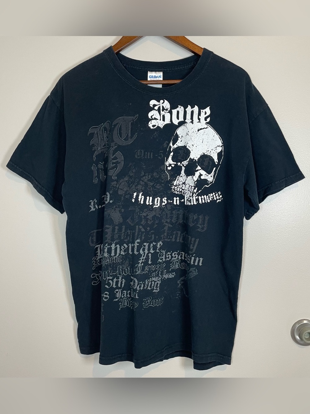 Vintage Bone Thugs N Harmony Rap Black Skull Large Graphic T-shirt